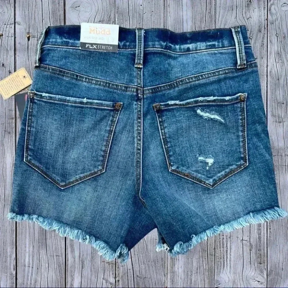 NEW MUDD High Rise MIDI - 4” Seam - Flex Stretch Fray Hem 5 button shorts - SZ 3 - Picture 2 of 13